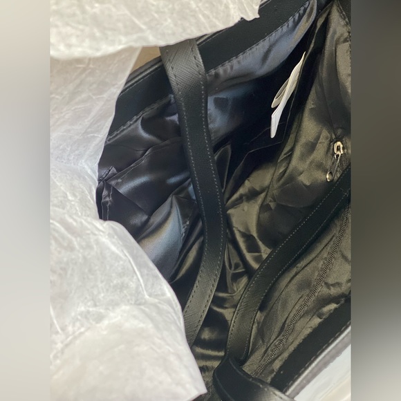 🆕Avon Nylon Tote with PVC Trim - Picture 5 of 6